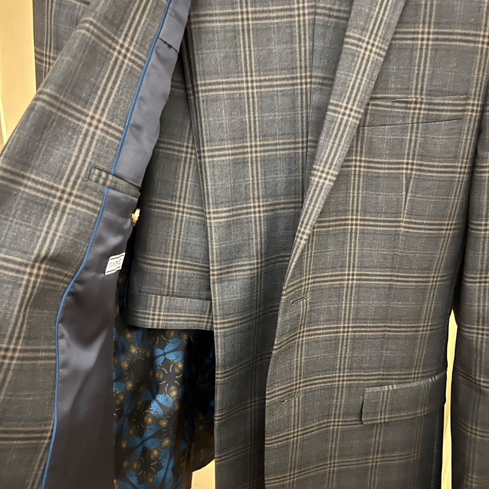 Grafton men suit like new